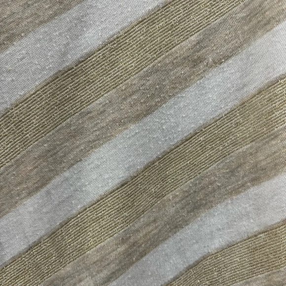 Guess size Medium. Gold and white stripped top, cinched sides - Picture 4 of 5